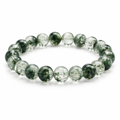 Bransoletka Green Phantom Quartz z zielonymi wtraceniami, produkt na bialym tle